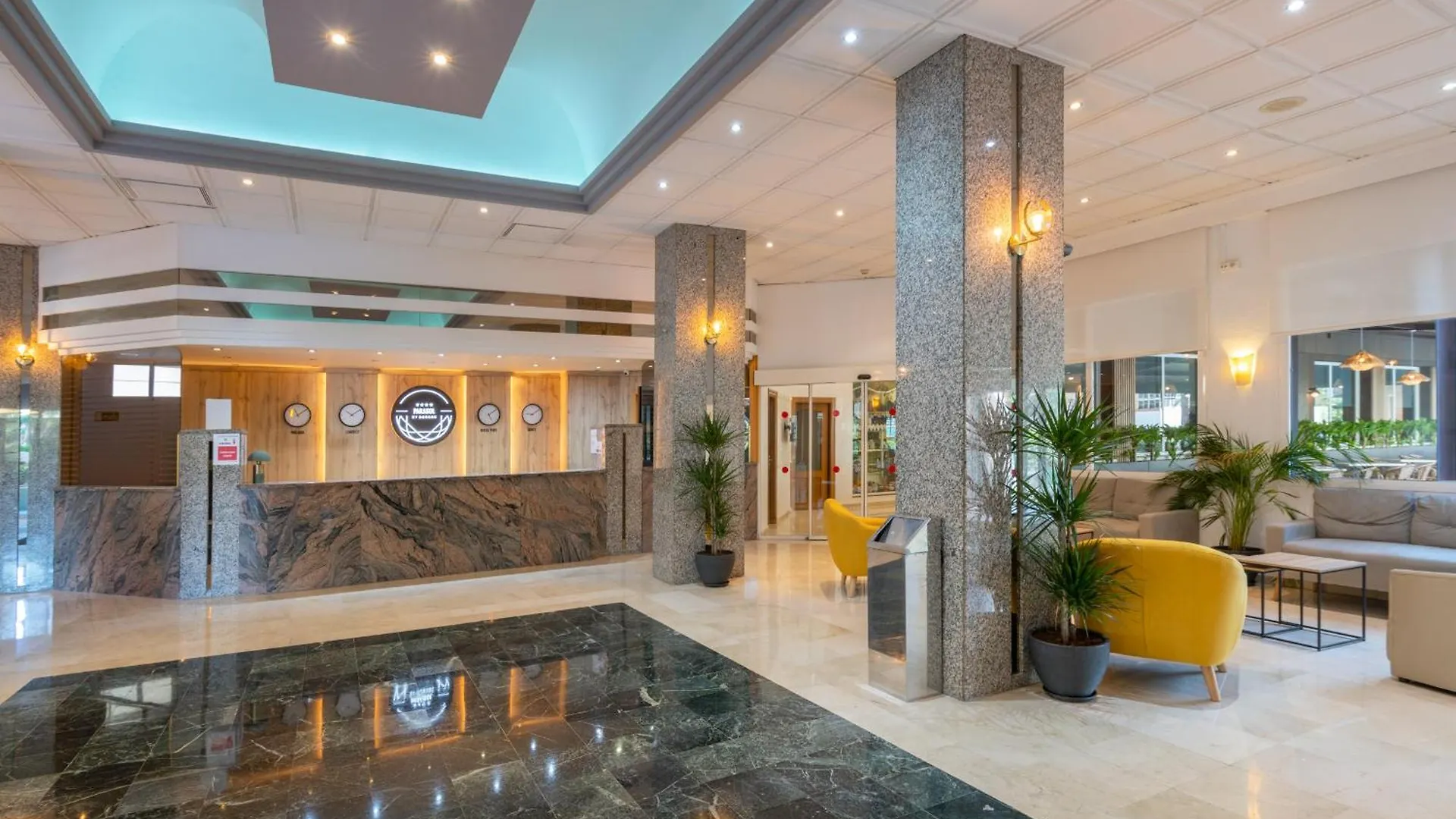 Hotel Parasol By Dorobe Torremolinos